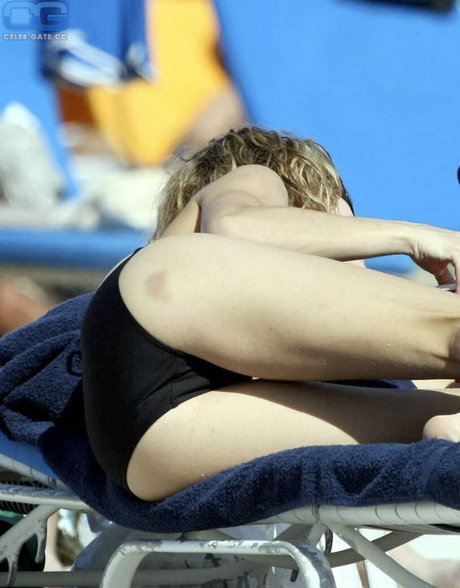 AnnaLynne McCord ポルノスター 裸 写真