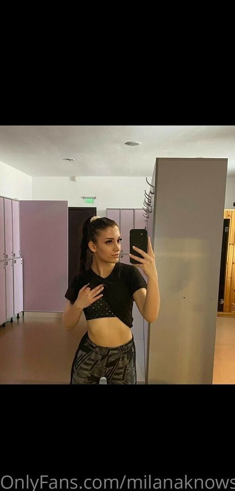 Milana Knows HDポルノスター 写真