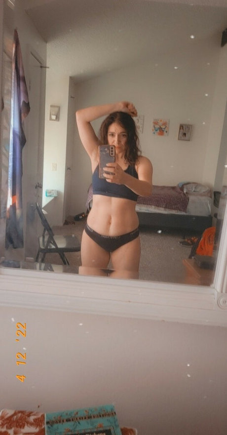 brunette beauty86 無料女優 写真