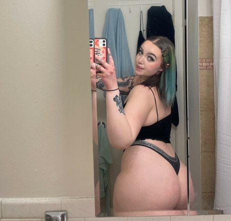 母乳オンリーファン 無料セクシー ギャラリー