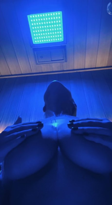 赤毛ティーンオンリーファンズ セクシーヌード 写真