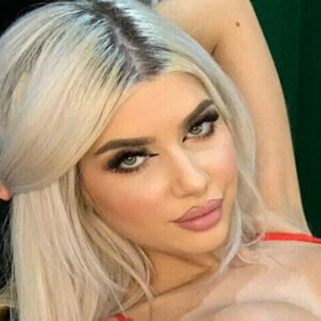 巨乳ティーンオンリーファンズ アダルト無料 画像