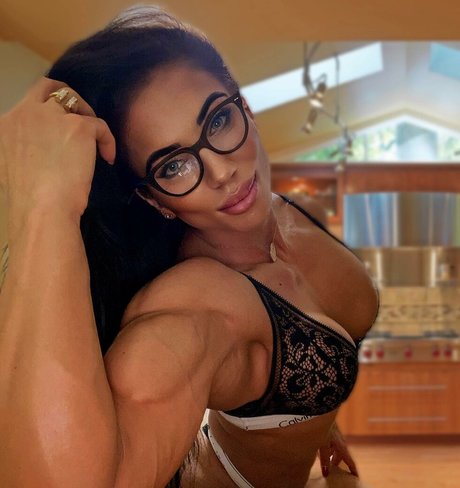 Elisabeta Ionita XXXモデル 写真