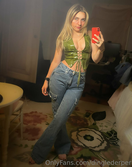 熟女クーガーオンリーファンズ ポルノ 画像