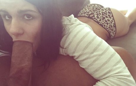 女性の筋肉オンリーファンズ アート裸 画像