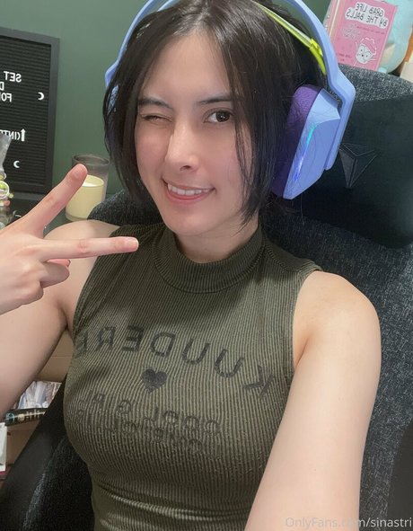 アジアンツインズOnlyFans ヌード 画像