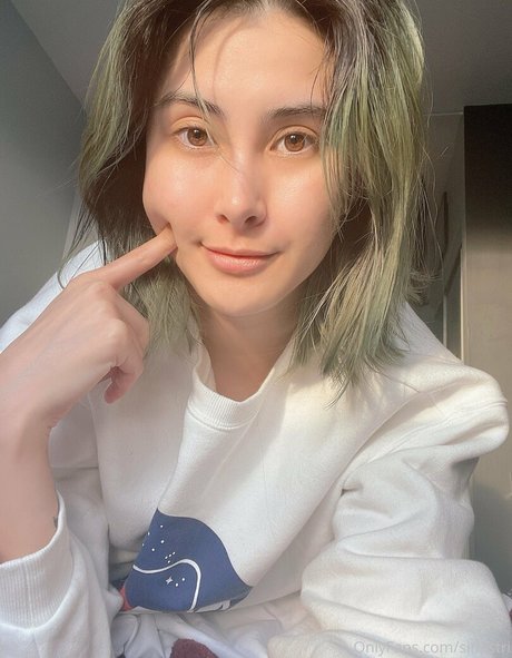 Sinastri ポルノ女優 写真