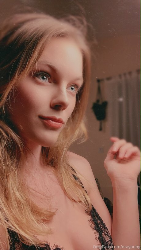 Ora Young ホットなスター 画像
