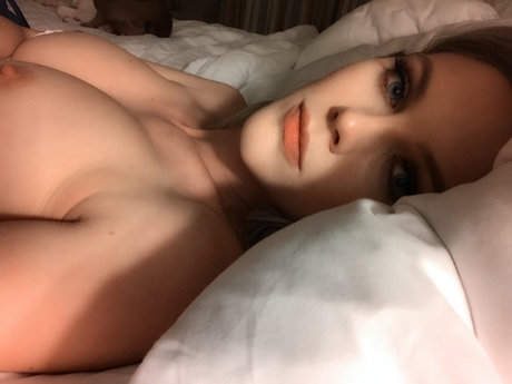 女性フィットネス オンリーファンズ セクシー裸 画像