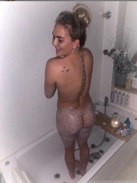 Sadie Gibbs ポルノスター 美しい 写真