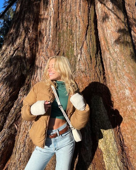 騎乗位熟女OnlyFans 美しい 画像