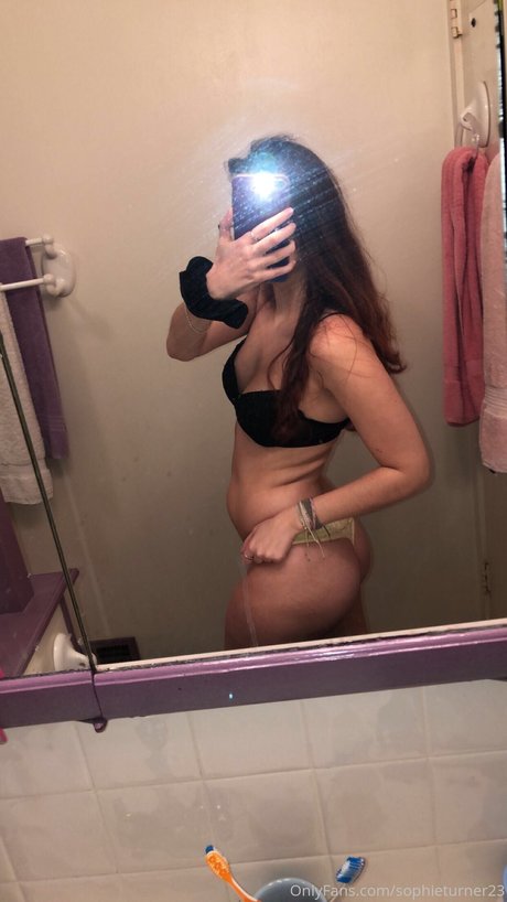 かわいいティーンのオンリーファンズ 無料セックス 写真