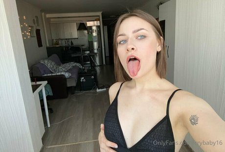 crybaby16 ポルノモデル 写真