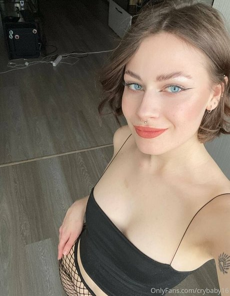 crybaby16 アダルトスター 写真