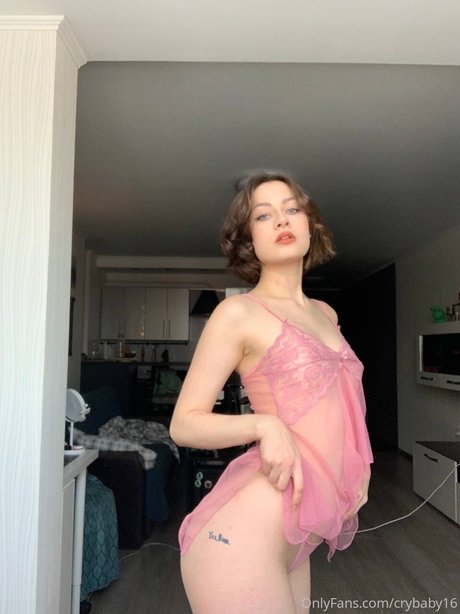 OnlyFansの普及 ポルノ 画像