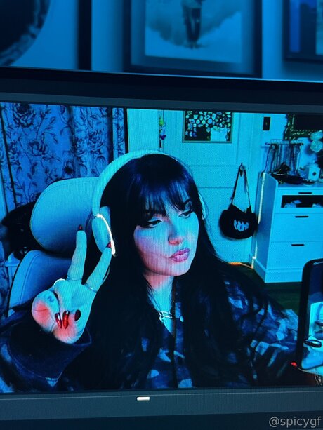 Spicygf トップポルノスター 画像