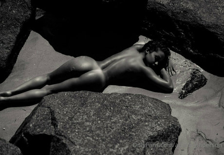 Abella Anderson 美しいスター 写真