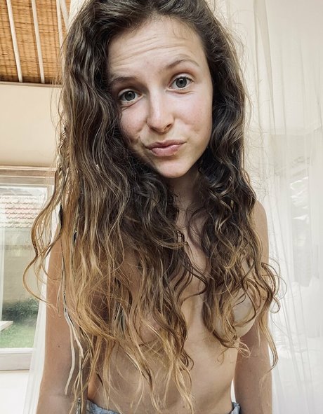 大きな乳首オンリーファンズ アートポルノ ギャラリー