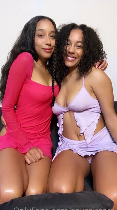 ティックトックスター オンリーファンズ えろた 写真