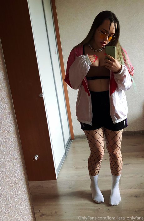 セクシーなドレスOnlyFans アートヌード 画像