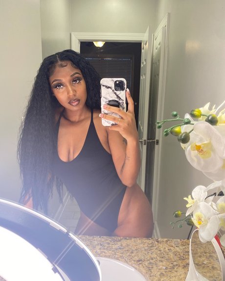 Yassssssss ポルノスター ヌード ギャラリー