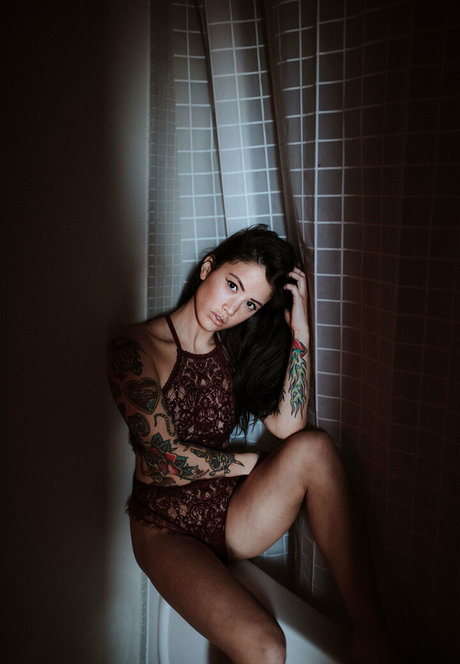 Kyleelille ポルノ女優 画像