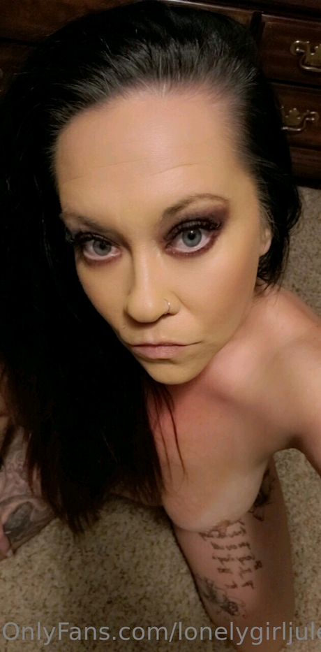 18歳以下の無料OnlyFans エロ 写真