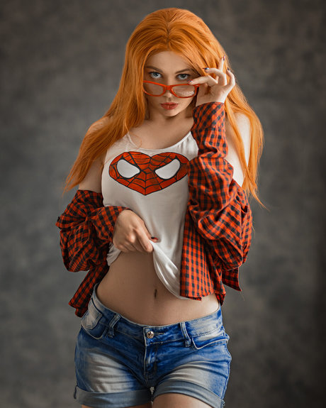 ヌード教師オンリーファンズ 無料 写真