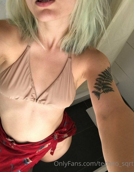 ワークアウト オンリーファンズ セクシーヌード ギャラリー