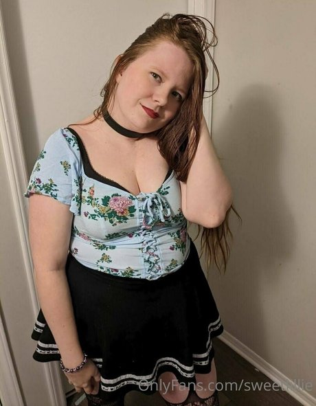 大きな乳首オンリーファンズ ポルノ 画像