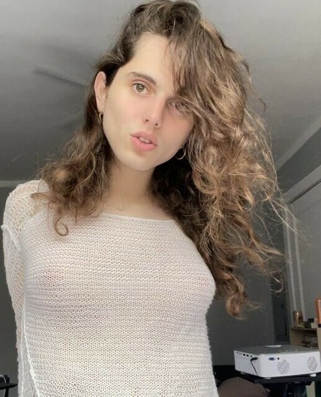 金髪クーガーオンリーファンズ 無料ポルノ 画像