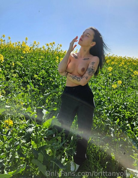 brittanyolivia ポルノスター 画像