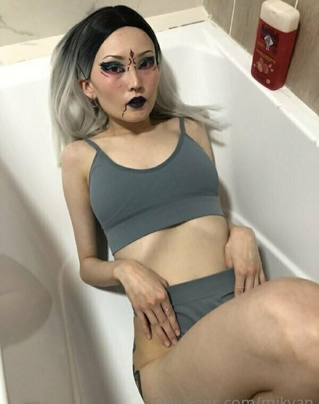 violet williams トップモデル アーカイブ