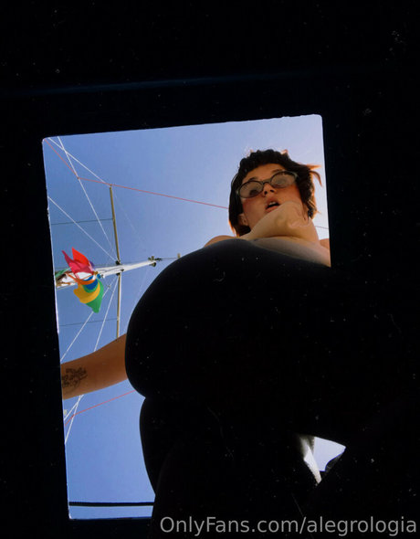 アジアン・エボニー・オンリーファンズ ホットセックス 画像