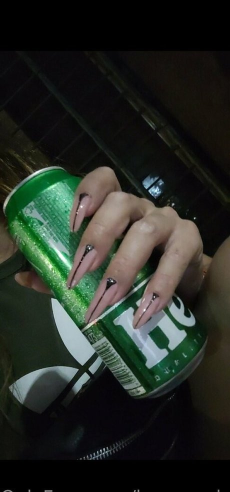 larawonder 裸モデル 写真