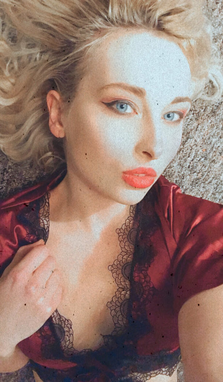 poeticminx ポルノスター ホット 画像