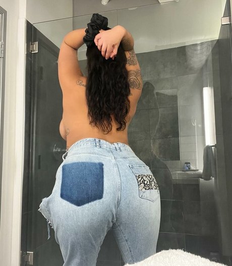 クーガーオンリーファンズ 無料エロ 写真