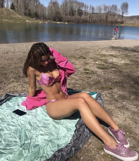 Tina Tonkin スター 写真