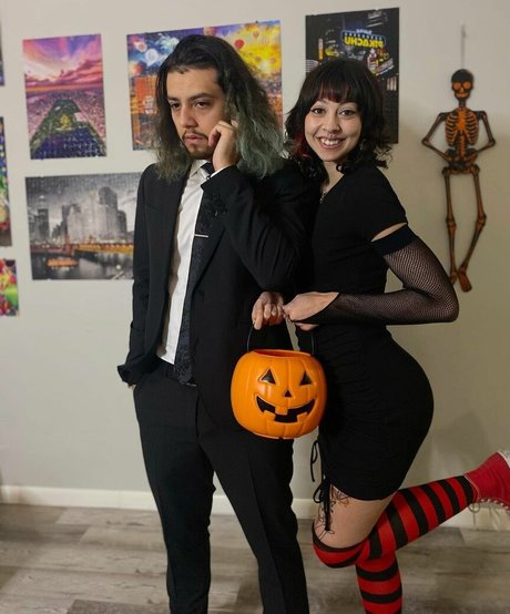 its julieee_ アダルトスター 写真