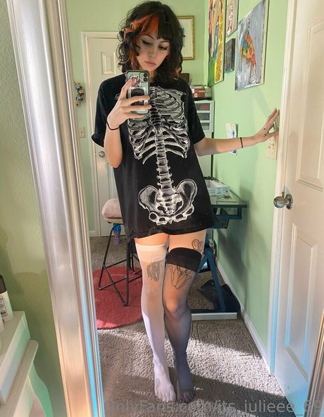 its julieee_ HDポルノスター 写真