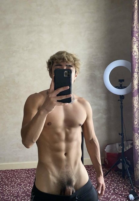 フィットネス xxx onlyfans セクシー 画像