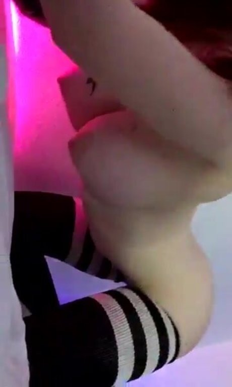 赤毛ティーンオンリーファンズ xxx 写真