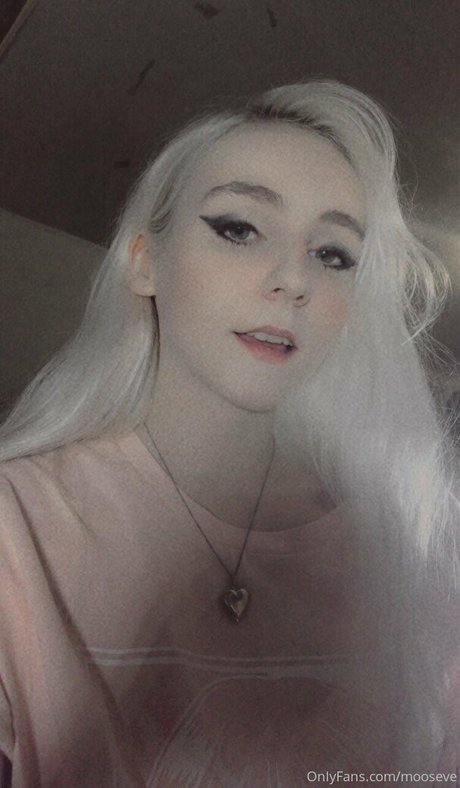 mooseve ポルノスター ヌード ギャラリー