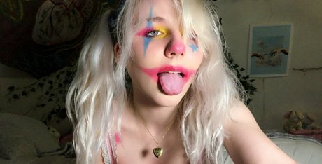 アマチュアヌードオンリーファンズ えろた ギャラリー