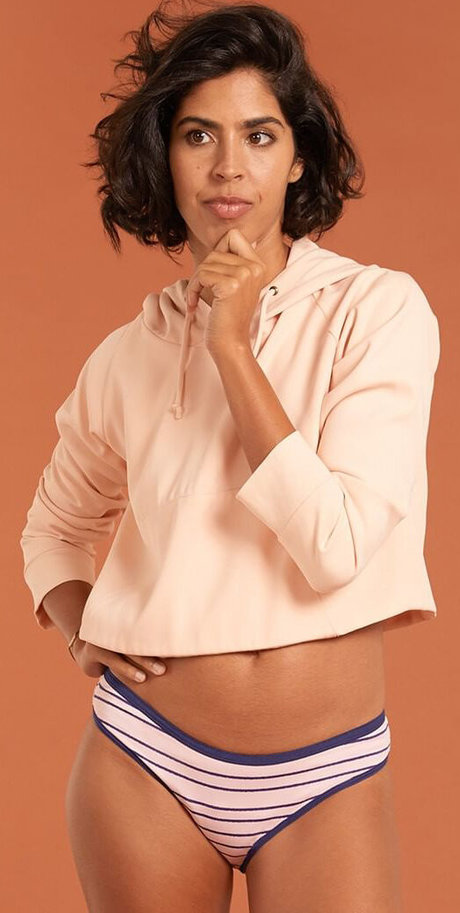 Bela Gil ヌードモデル 画像