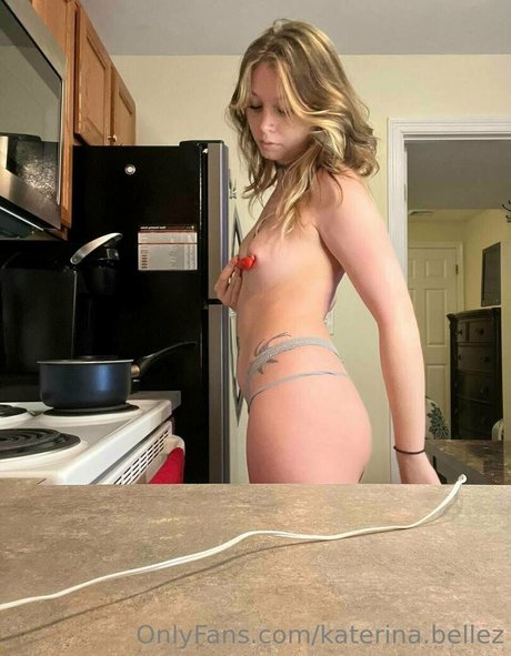 katerina bellez ヌードスター 画像