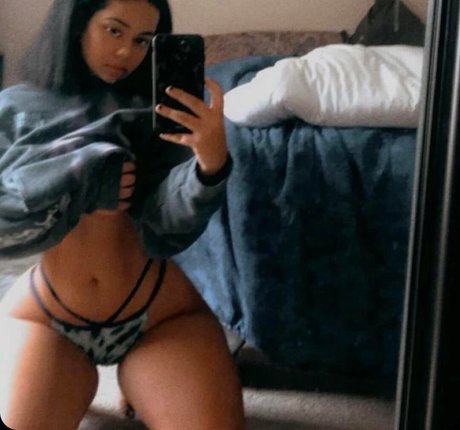 超痩せ型オンリーファンズ ホットヌード 画像