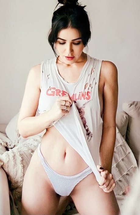 巨乳ティーンオンリーファンズ トップ 写真