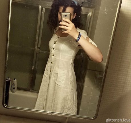 glitterishhh セクシー女優 写真