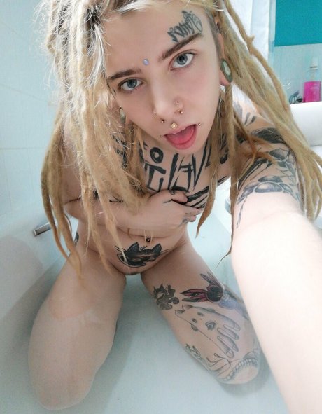 ポーグ xxx オンリーファンズ ポルノ 画像